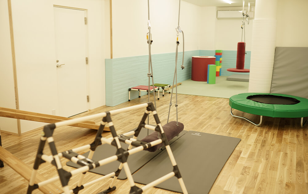 リハビリ室の感覚統合遊具1